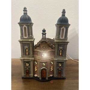 Heartland Valley Village 2000 Cathedral Church Limited Edition O'well W/light